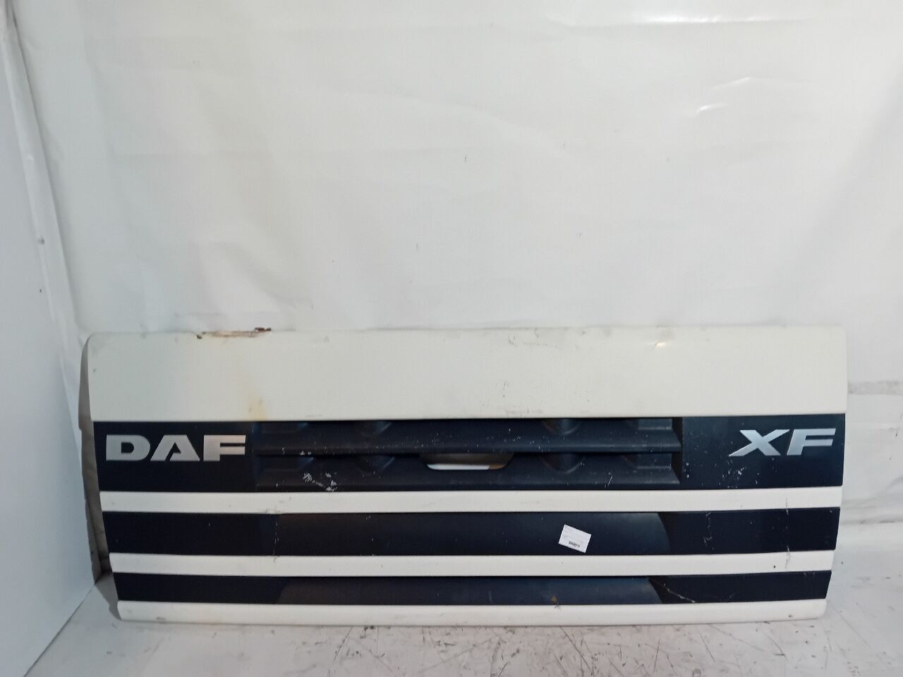 1644191 radiator grille for DAF XF- 106 truck - Autoline