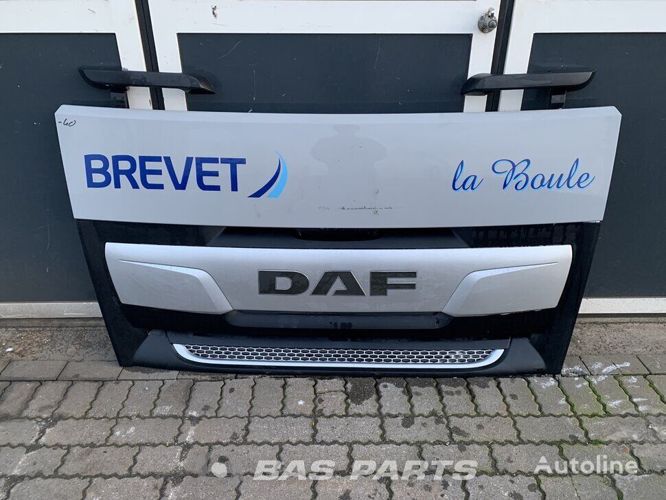 DAF XF106 1892076 parrilla de radiador para DAF XF106 camión