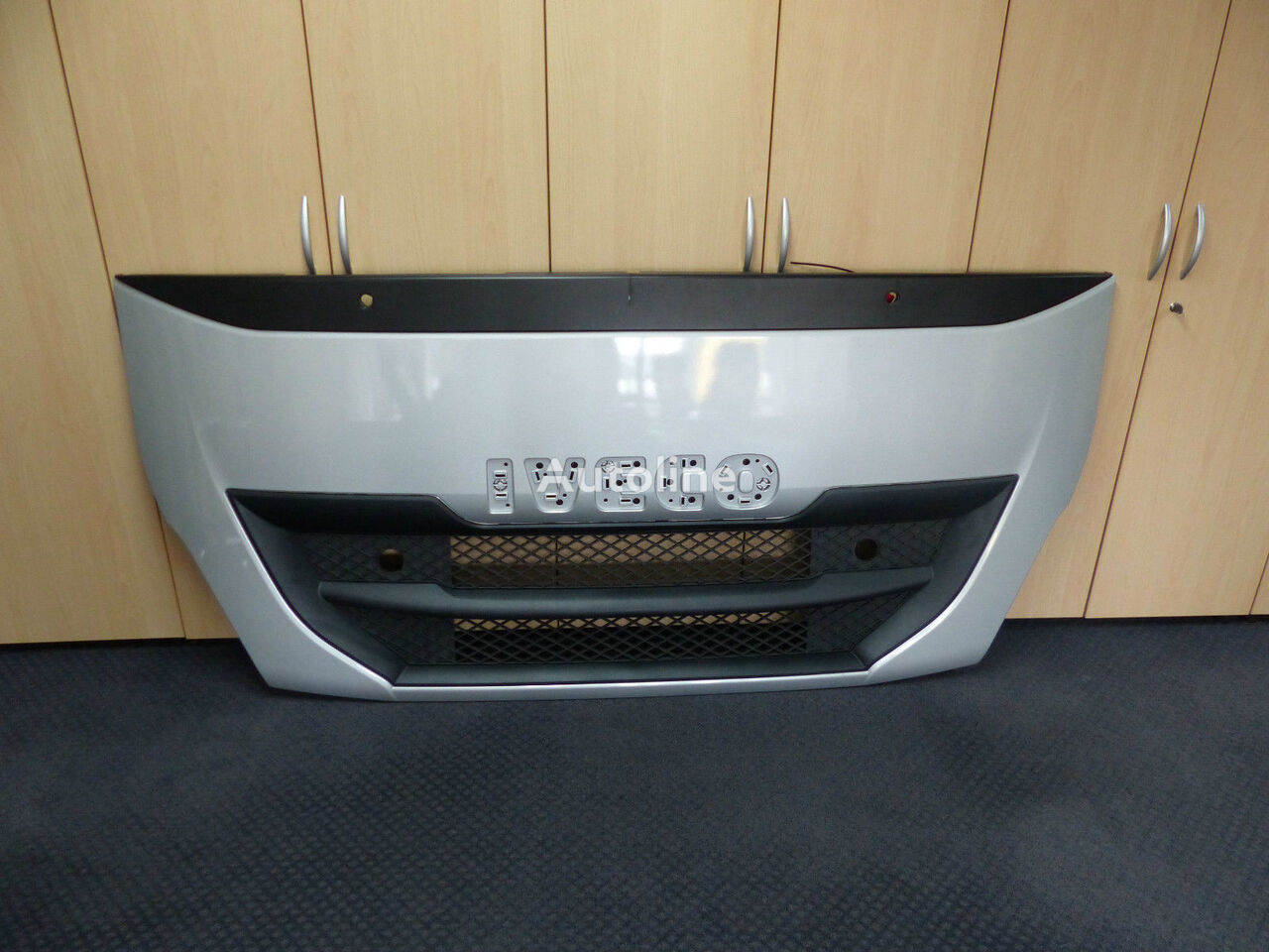 calandre IVECO HI-WAY Frontgrill, Frontklappe - Neuwertig 5801546913 pour tracteur routier IVECO Stralis