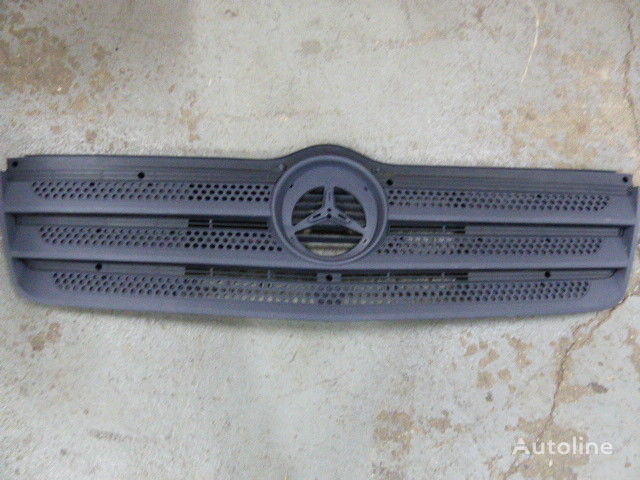 calandre Mercedes-Benz A967880285 pour camion Mercedes-Benz Atego 3