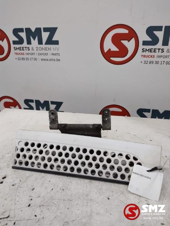 radiatoriaus grotelės Mercedes-Benz Occ grille rechtsonder A9608852684 sunkvežimio