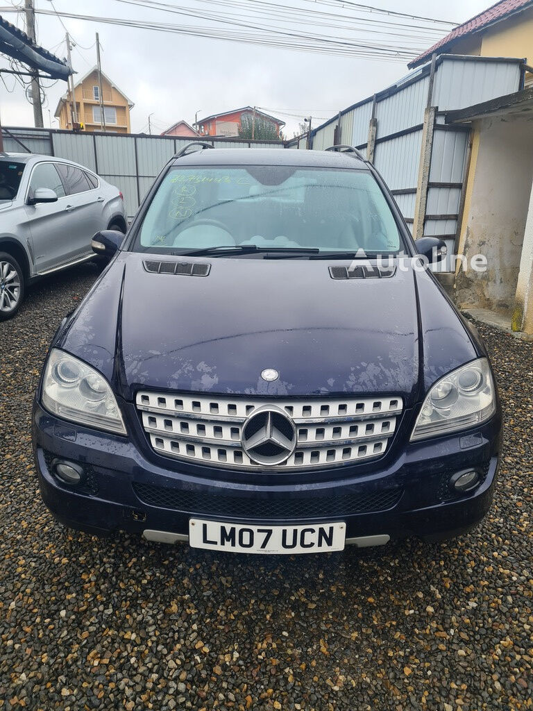 Lunette arrière Geam stanga spate Mercedes ML W164 2005 - 2008 SUV 4 Usi pour automobile à vendre | Autoline SN Lunette arrière Geam stanga spate Mercedes ML W164 2005 - 2008 SUV 4 Usi pour automobile - Autoline