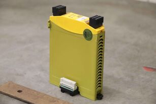 Pilz PNOZ mi1p relay for industrial equipment