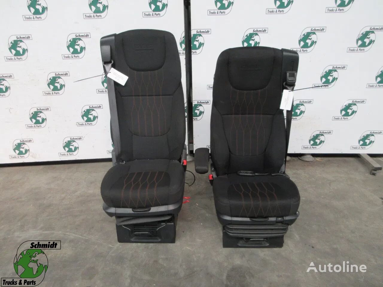 сиденье DAF 2104652 // 2105712 STOELEN SET XF CF 480 MODEL 2021 для грузовика