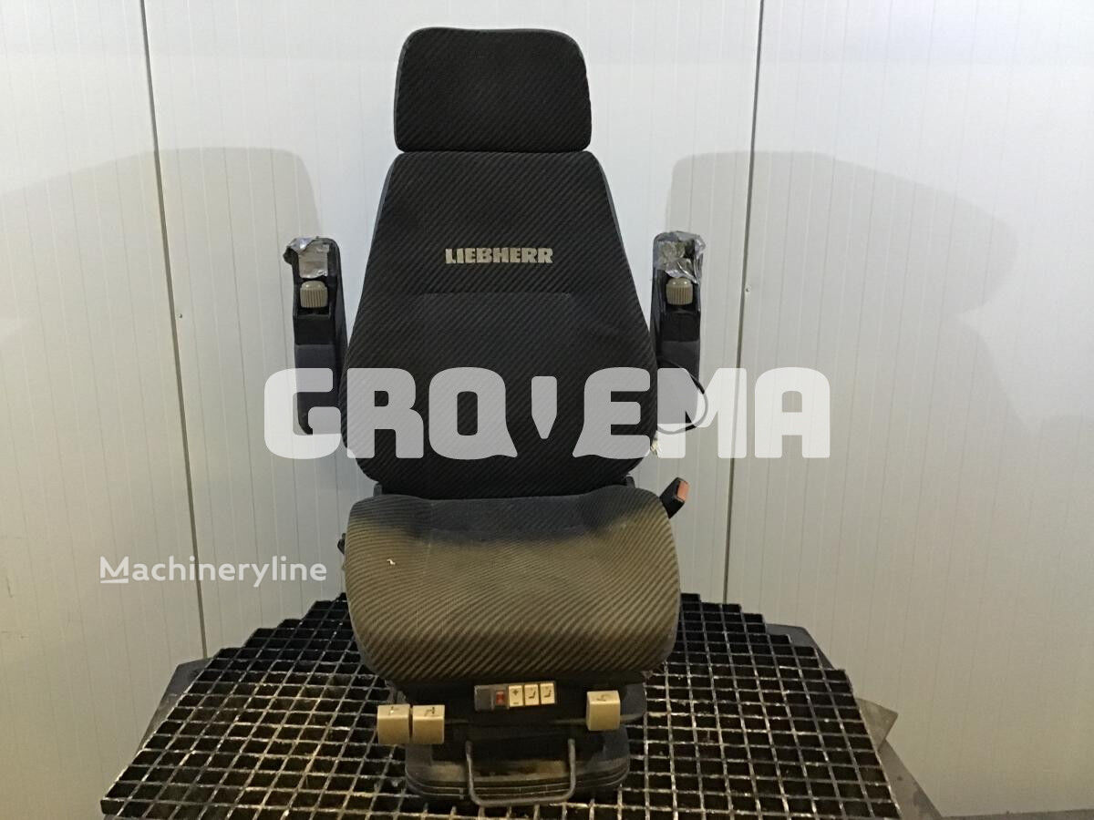 مقعد Liebherr أماكن الجلوس 1017181 لـ حفارة Liebherr R914STD / R914HDSL / R914B - Machineryline