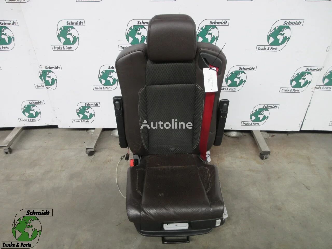 Renault BESTUURDERSTOEL T 520 EURO 6 7484561374 asiento para camión