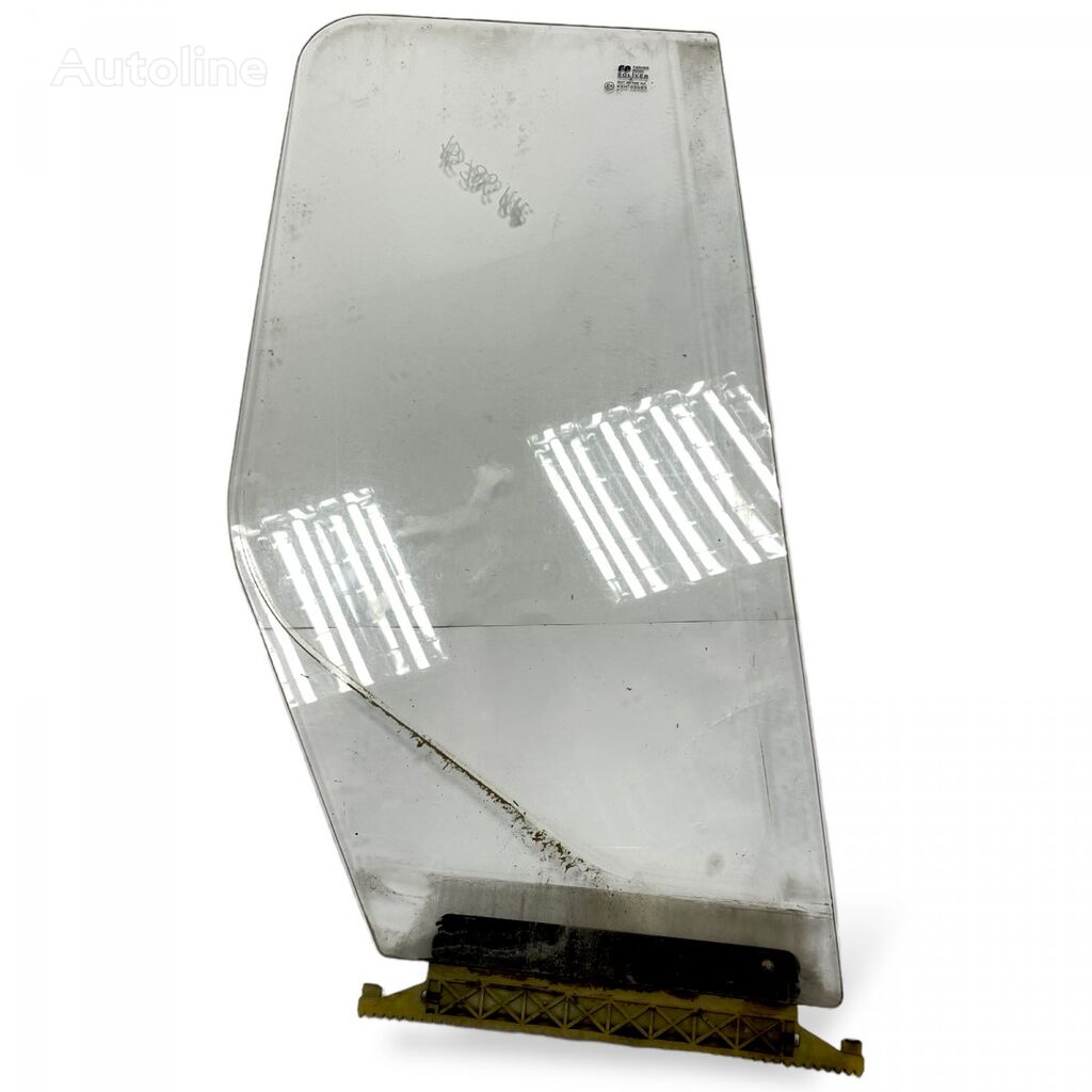 vitre latérale SOLIVER FE (01.06-) 20862570 pour tracteur routier Volvo FL, FE (2005-2014)