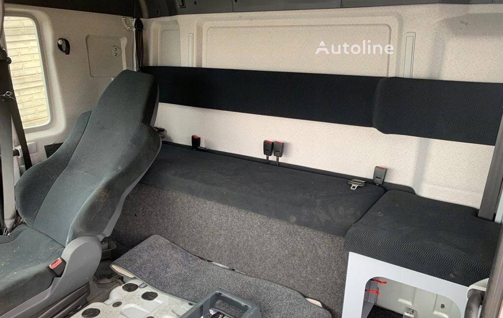 Couchette MAN KOMPLETNE ŁÓŻKO KABINY DZIENNEJ MAN BETONIARKA pour tracteur routier à vendre | Autoline FR Couchette MAN KOMPLETNE ŁÓŻKO KABINY DZIENNEJ MAN BETONIARKA pour tracteur routier - Autoline