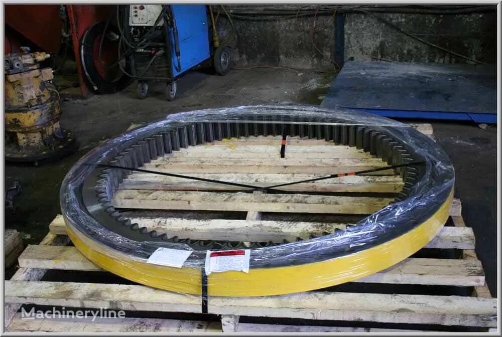 Slewing ring for Komatsu PC180 PC210 PC340 excavator - Machineryline