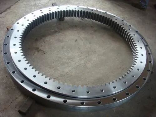 Slewing ring for Komatsu PC200 5 PC200 6 PC200 7 excavator - Machineryline