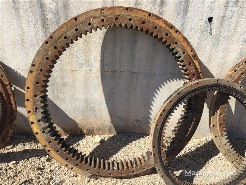 محمل الدوران الدائري USED KOMATSU PC400-3 PC400LC-3 EXCAVATOR SWING BEARING SWING C لـ حفارة Komatsu PC 400-3 / PC 400LC-3 - Machineryline