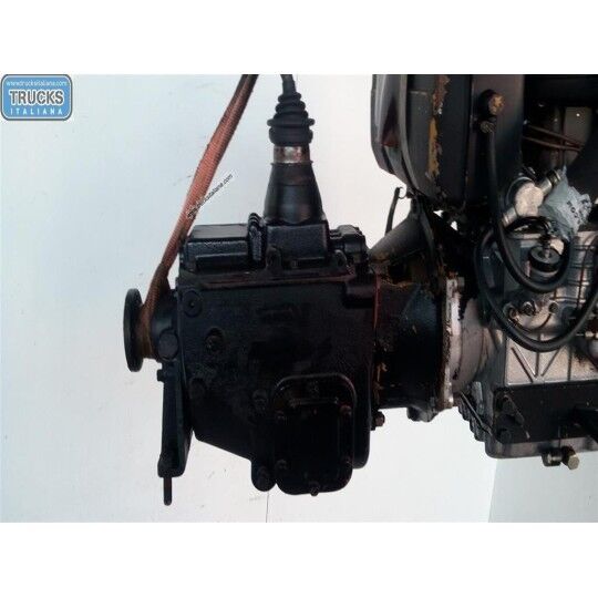 GENERICA CAMBIO  GEARBOXES  MOTORE IND. . usato لـ الشاحنات