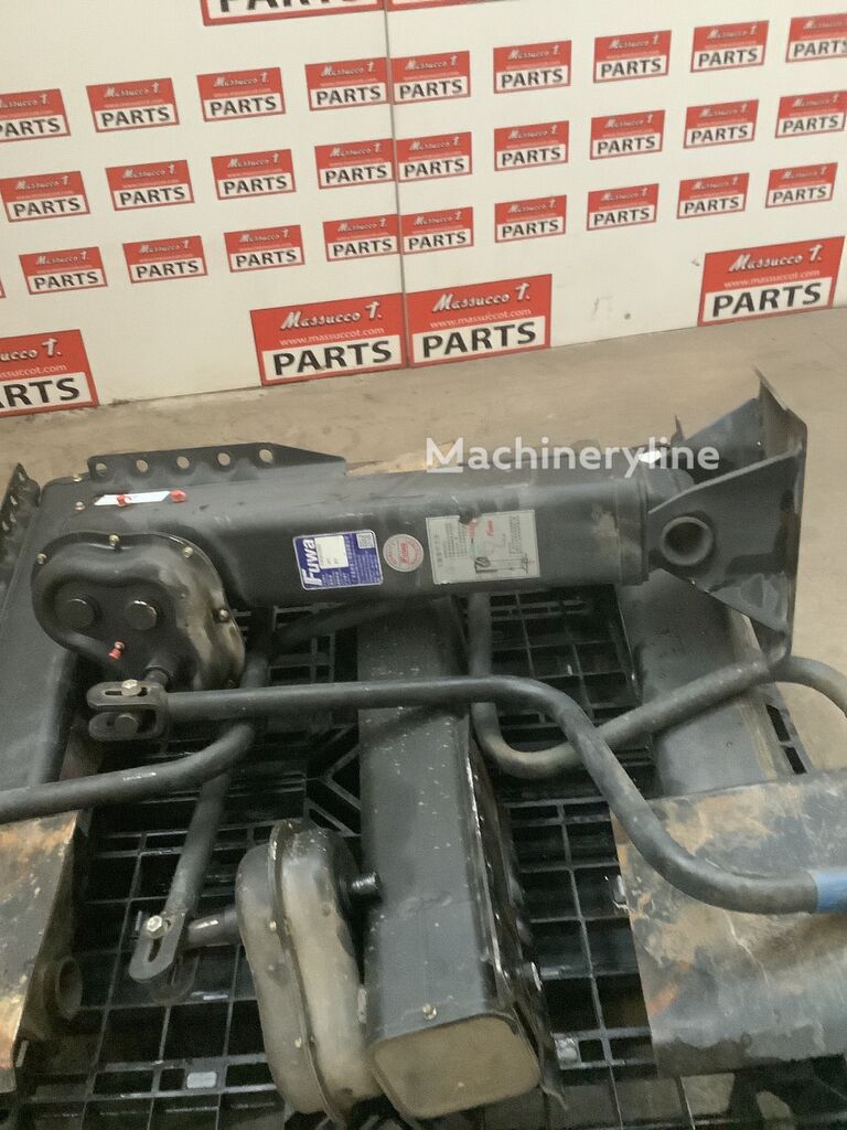 PIEDI REGOLABILI PER SGANCIO RIMORCHIO pour excavateur - Machineryline