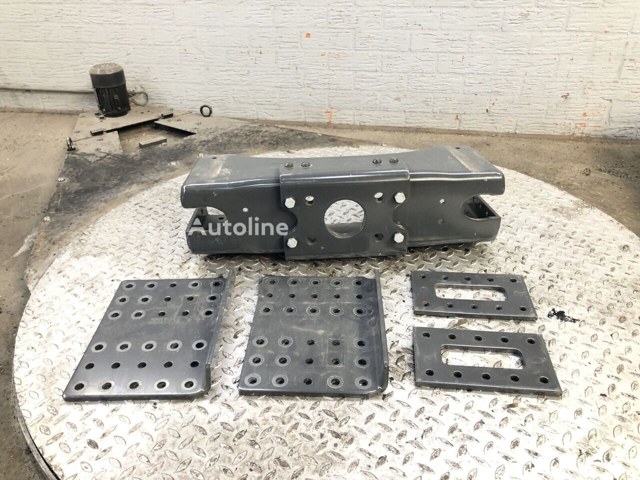 Купить Scania 900696004 Trekbalk met toebehoren onderbouw для грузовика | Autoline MD Scania 900696004 Trekbalk met toebehoren onderbouw для грузовика - Autoline