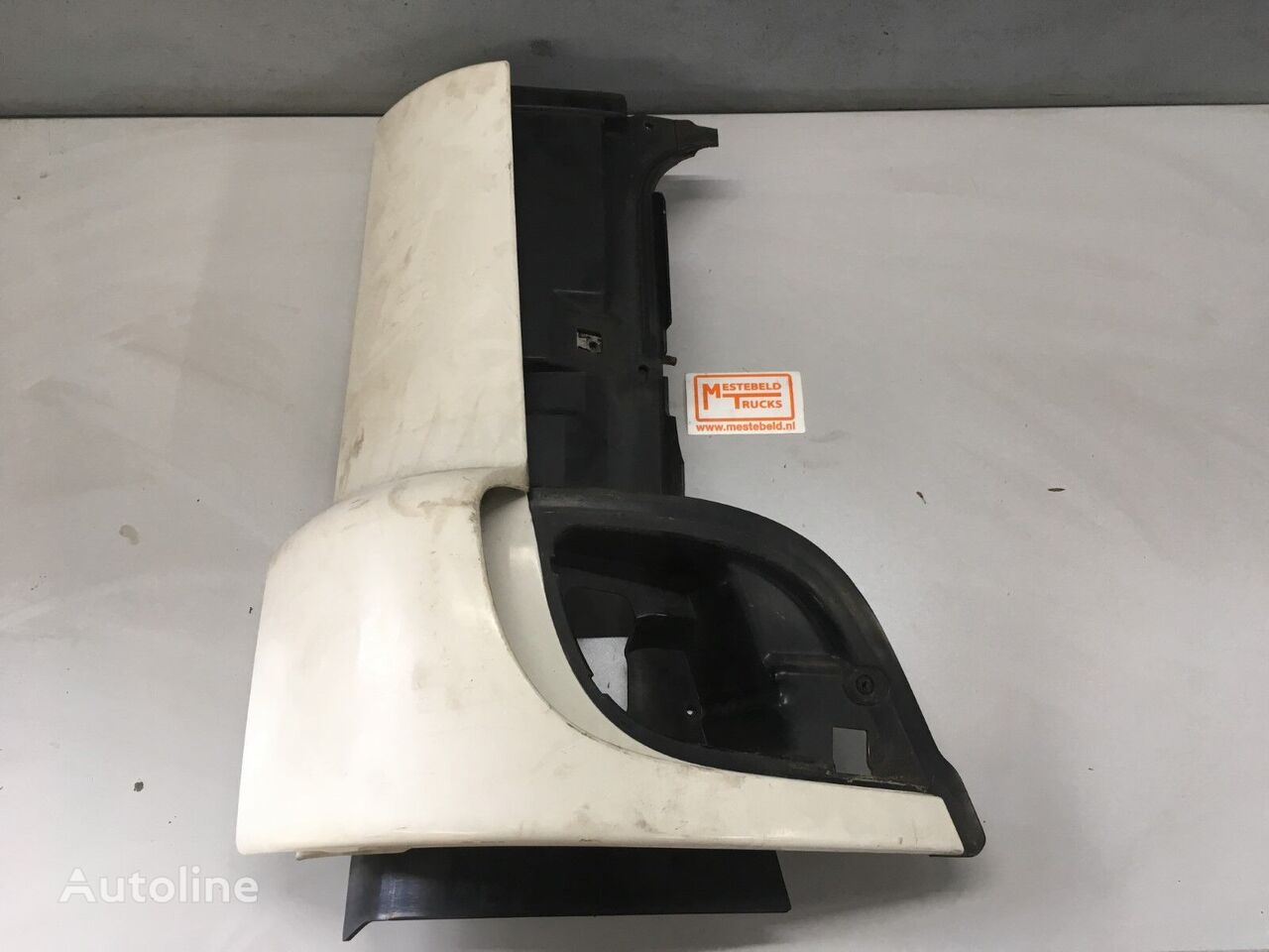 aileron HOEKSPOILER RECHTS pour camion Mercedes-Benz ATEGO2