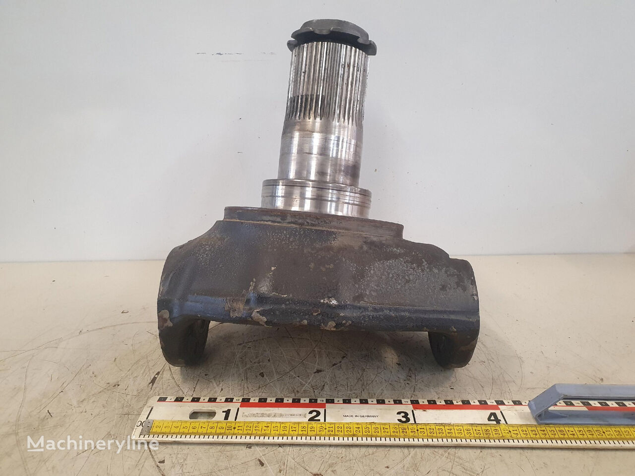 Kessler Terex-Demag AC 35 steering knuckle 16 holes with bracket 817142 for Terex Demag AC 35 mobile crane