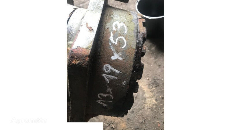 Massey Ferguson GKN Comaxle 13x19x53 steering knuckle