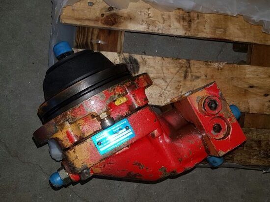 Motor de giro para Case 888 / 688 excavadora - Machineryline