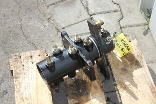 Kubota swing motor for KX61 3