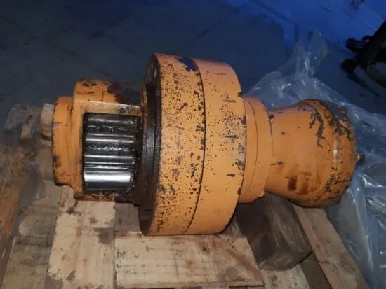 Reductor de Rotire pentru Excavator motor de giro para Case 688-12 maquinaria de construcción - Machineryline