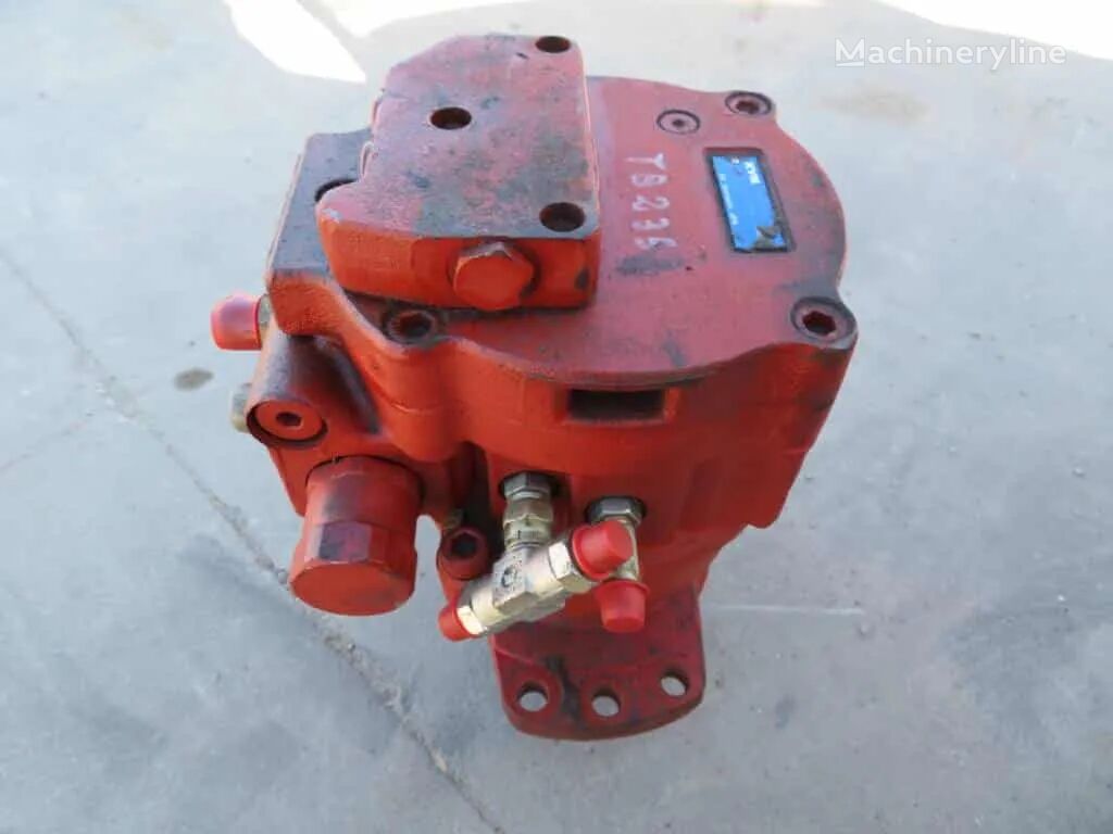 Takeuchi swing motor