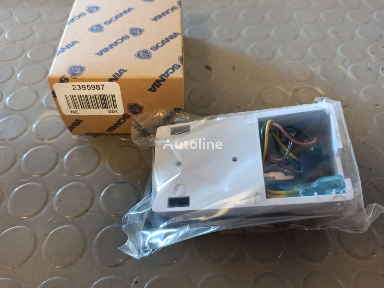 Thermostat Brand COUVERCLE DE PHARE (AVEC TROU), L MS120135 pour tracteur routier - Autoline