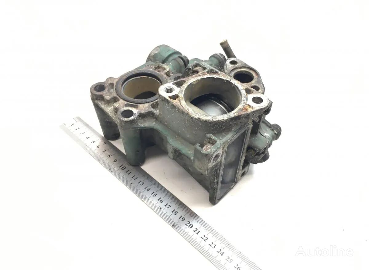 Carcasă termostat Volvo 3979076 / 471780 / 8192924 / 471784 Thermostatgehäuse für LKW