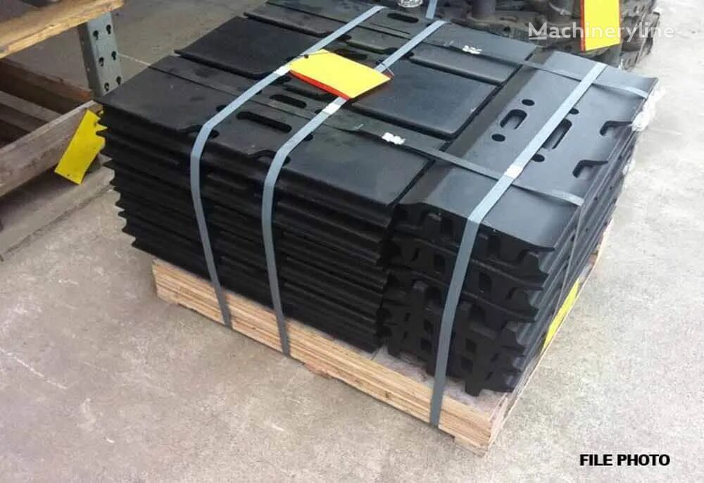 track shoe for Hitachi EX400 excavator