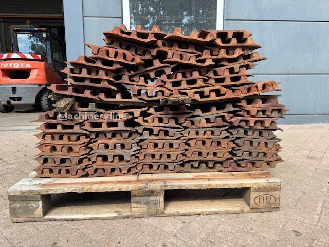 Гусеничный трак Hitachi Complete set trackplates/raupenplatten for ZX350LC для экскаватора Hitachi ZX350LC - Machineryline