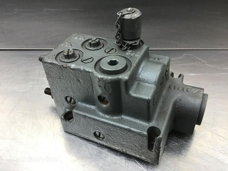 Liebherr Regulator 11356467 vacuum pump for Liebherr A900C Li /A914 Compact/A914/A916 /A918/A918 Compact/A920/LH22 C/LH22 M/LH24 M/LH26 EC/LH26 M/R914 compact excavator