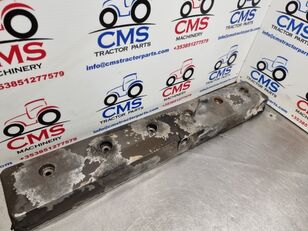 nắp van Claas Ares 656rc, Jd6068 Engine Valve Cover R121453, R135388, R135360 R135388 dành cho máy kéo bánh lốp