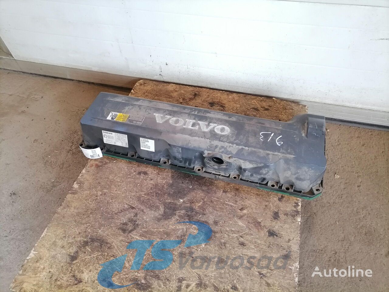 клапанная крышка Volvo Valve cover 20740683 для тягача Volvo FH-440