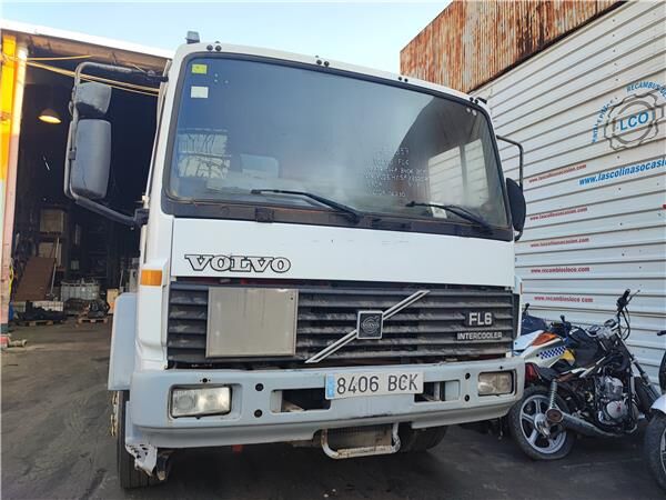 Купить бачок омывателя 1071361 для грузовика Volvo FL 618 Interc. 180/210/220/250 | Autoline MD Бачок омывателя 1071361 для грузовика Volvo FL 618 Interc. 180/210/220/250 - Autoline