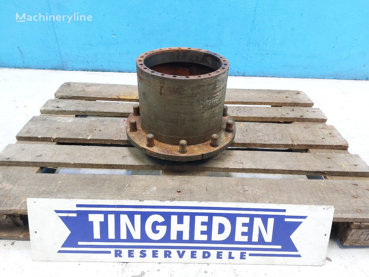 wheel hub for Hydrema 806 backhoe loader