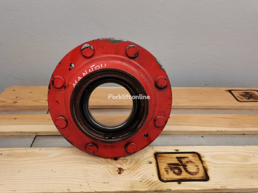 Manitou MT 1030 wheel hub for telehandler