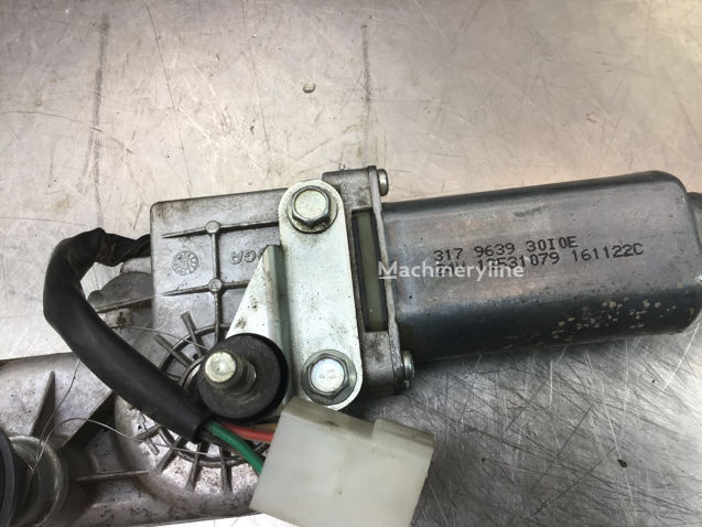Продажба на моторче за чистачки Liebherr Wiper Motor за челен товарач Liebherr L550 | Machineryline BG Моторче за чистачки Liebherr Wiper Motor за челен товарач Liebherr L550 - Machineryline