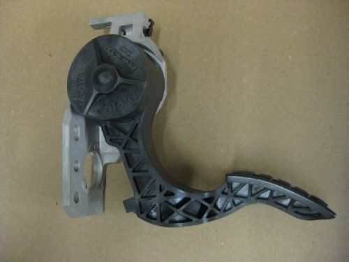 cabluri Volvo PEDAL AKSELERATORA 21116877, 21116877, 20893503, 21915481 21116 pentru camion Volvo FH