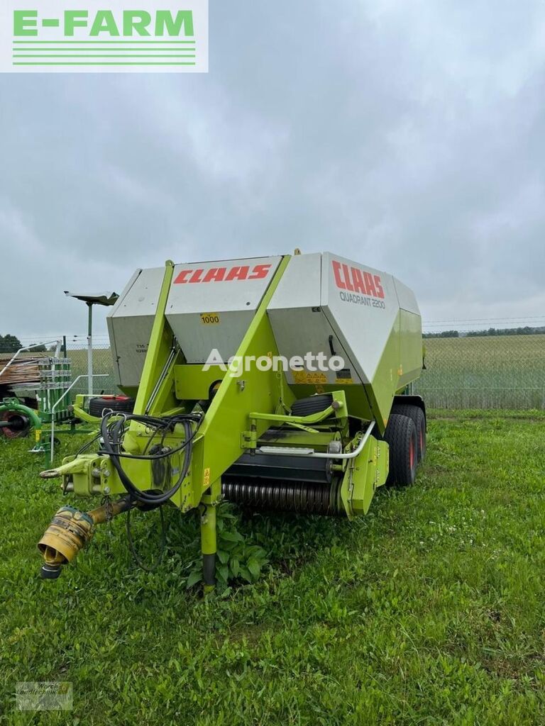 آلة جمع وكبس وحزم الأعلاف Claas quadrant 2200