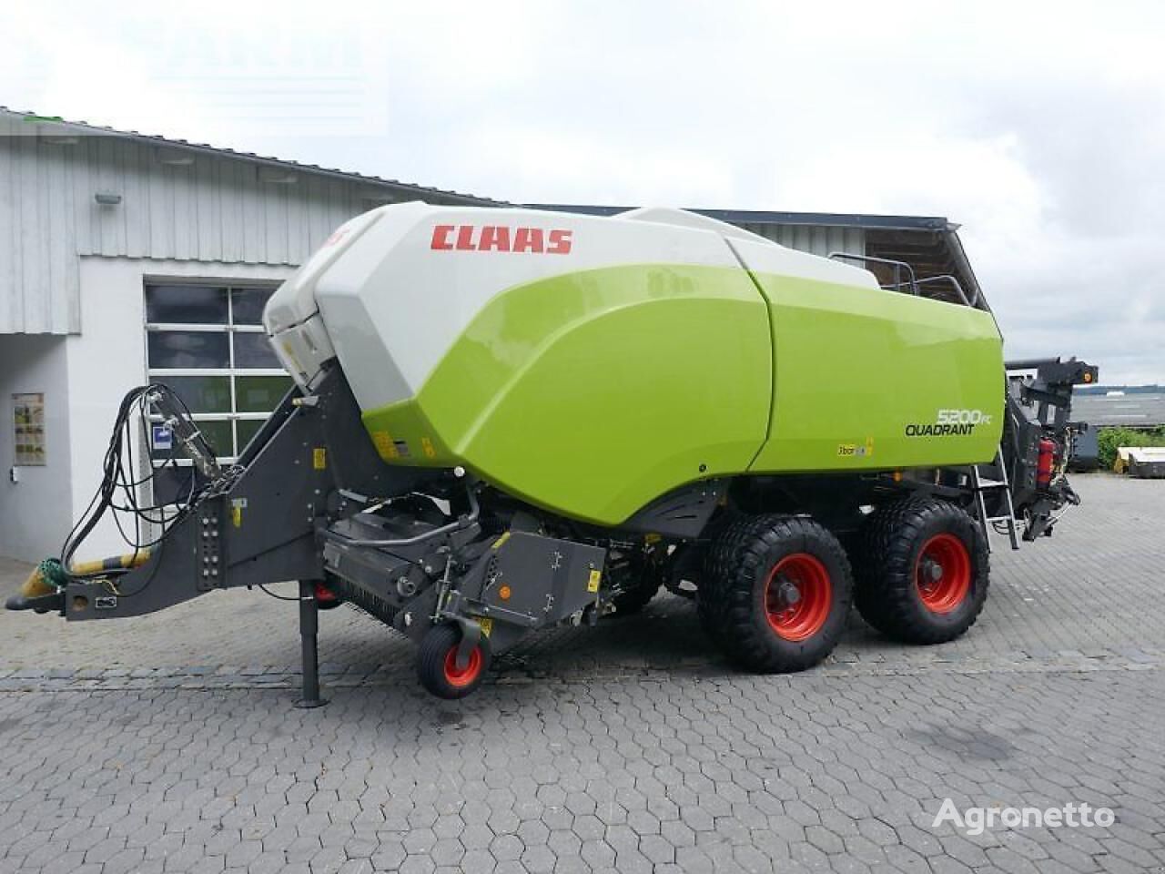 Claas quadrant 5200 fc szögletes bálázó