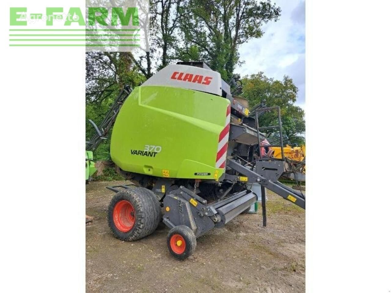 آلة جمع وكبس وحزم الأعلاف Claas variant