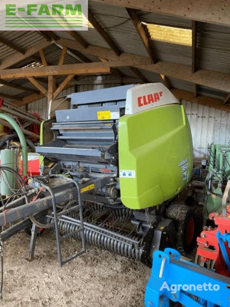 presse à balles carrées Claas variant 360 rc