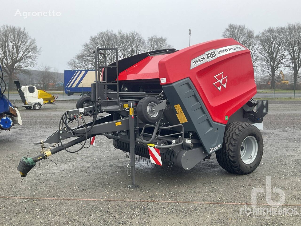 Massey Ferguson RB 3130 F XTRA square baler