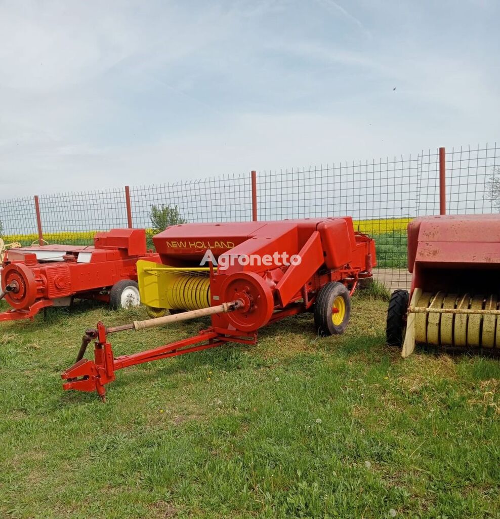 penggulung jerami persegi New Holland 71