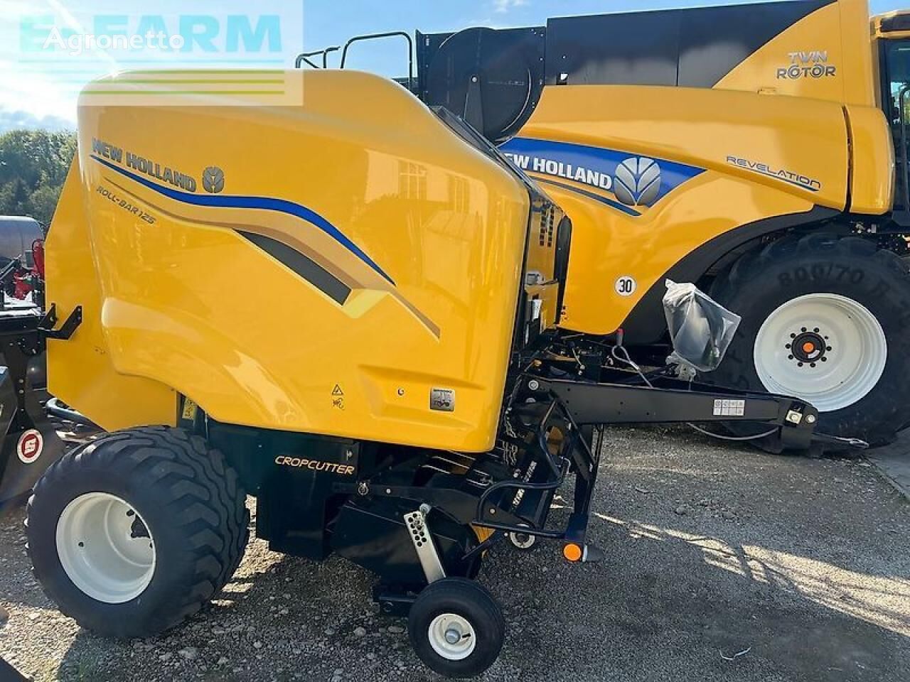 New Holland roll-bar 125 rotor cutter square baler