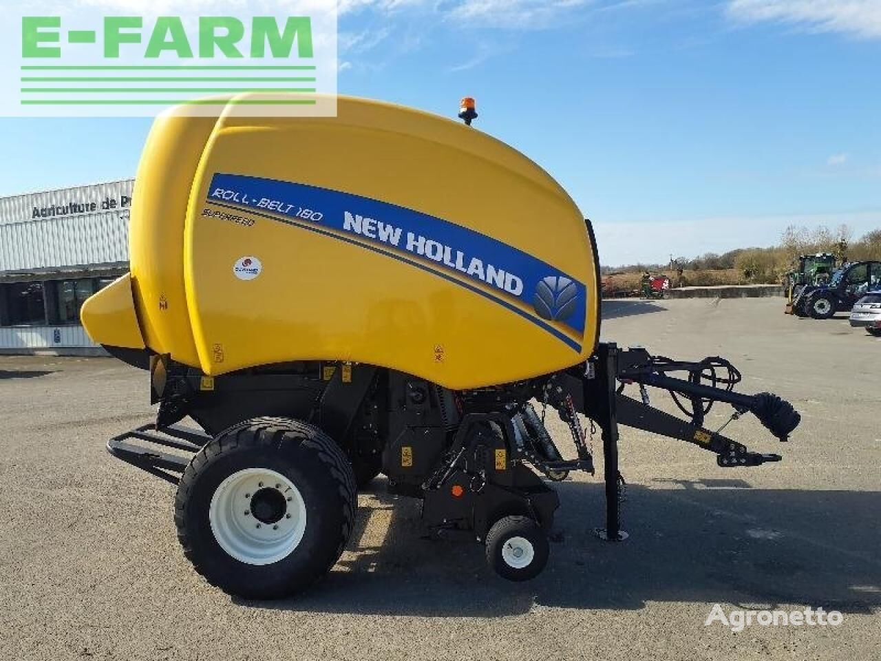 enfardadeira de fardos quadrados New Holland roll-belt180