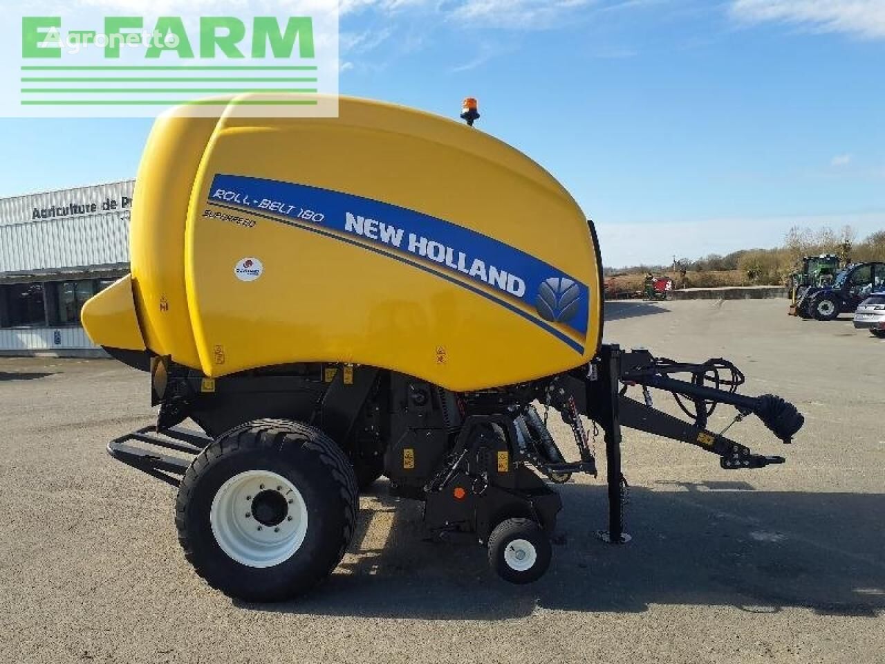 آلة جمع وكبس وحزم الأعلاف New Holland roll-belt180