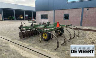 مسلفة القش John Deere