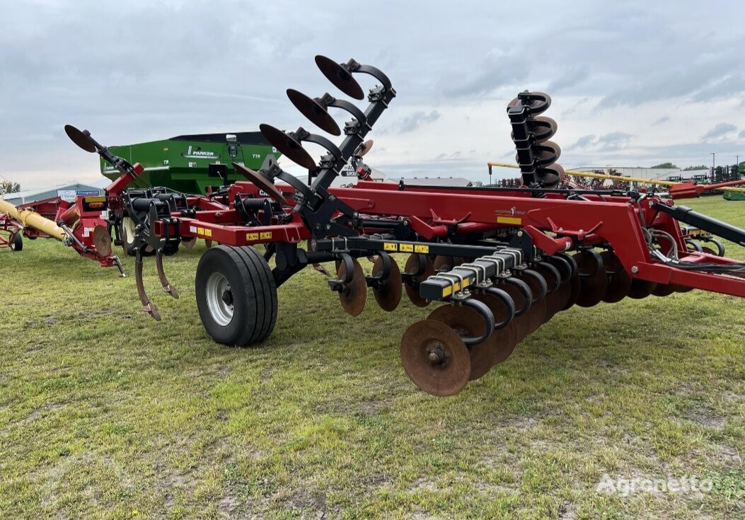 sous-soleuse Case IH Ecolo Tiger 875