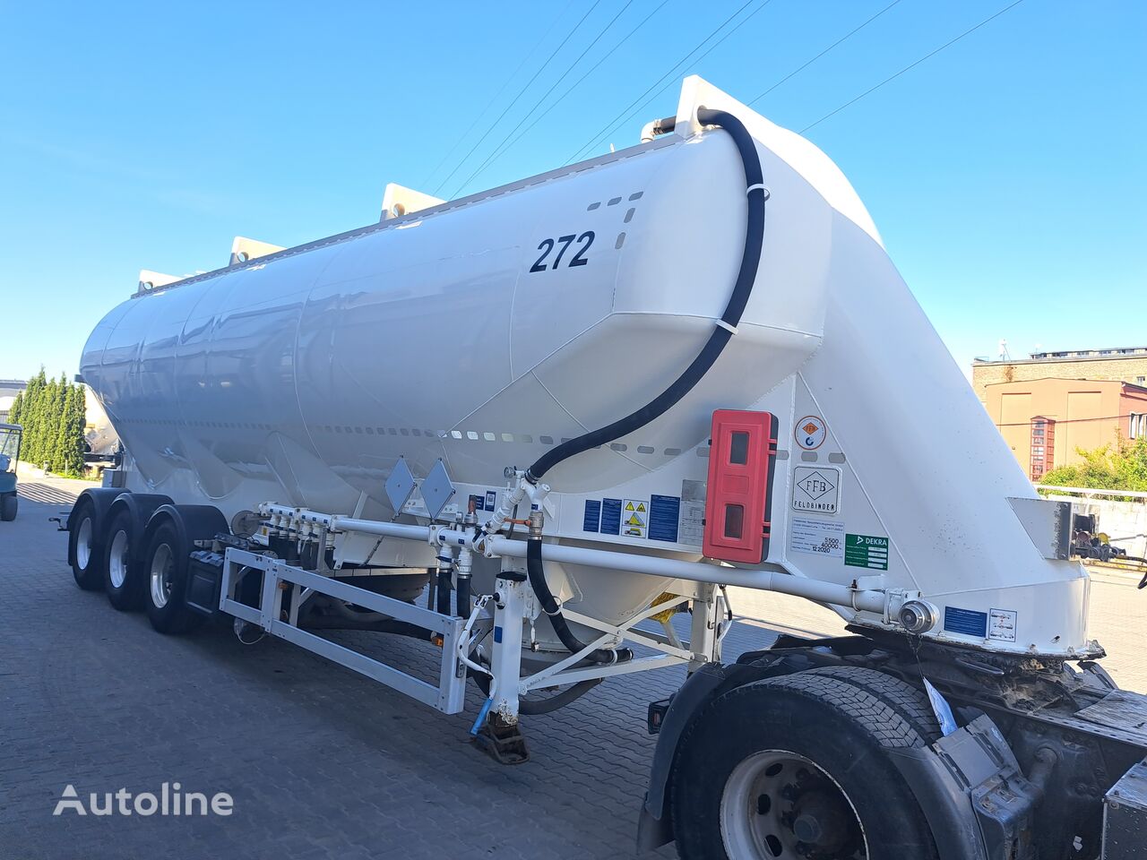 Feldbinder EUT 54.3 cement tank trailer