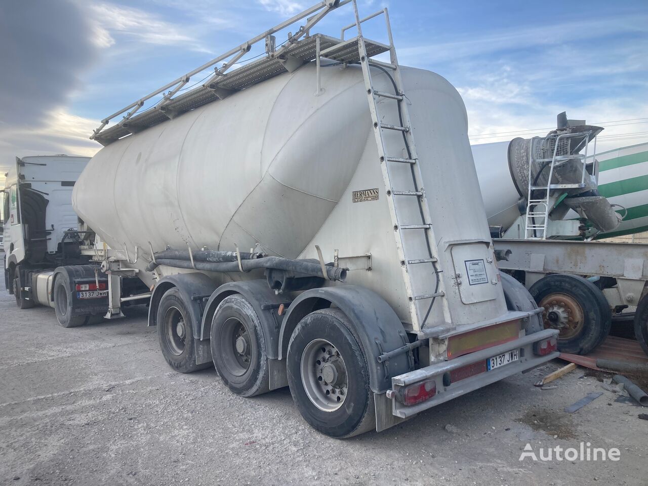 Hermanns 31M3 cement tank trailer